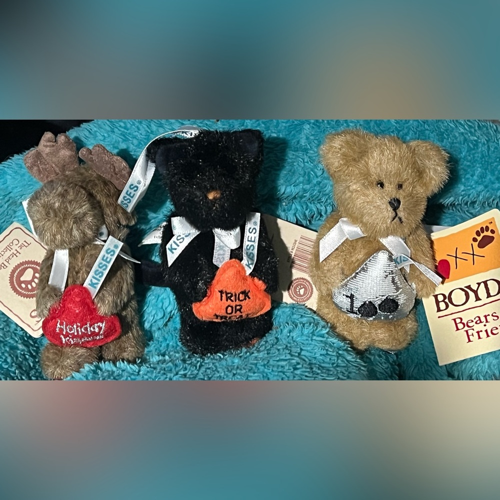 Boyd's Hershey Kisses Moose, Cat And Bear, FREE SHIPPING